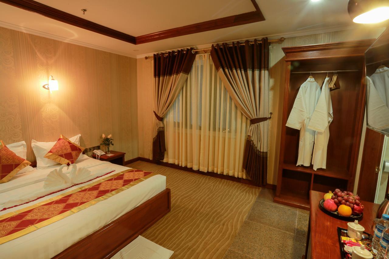Silver City Hotel Mandalay Exterior photo